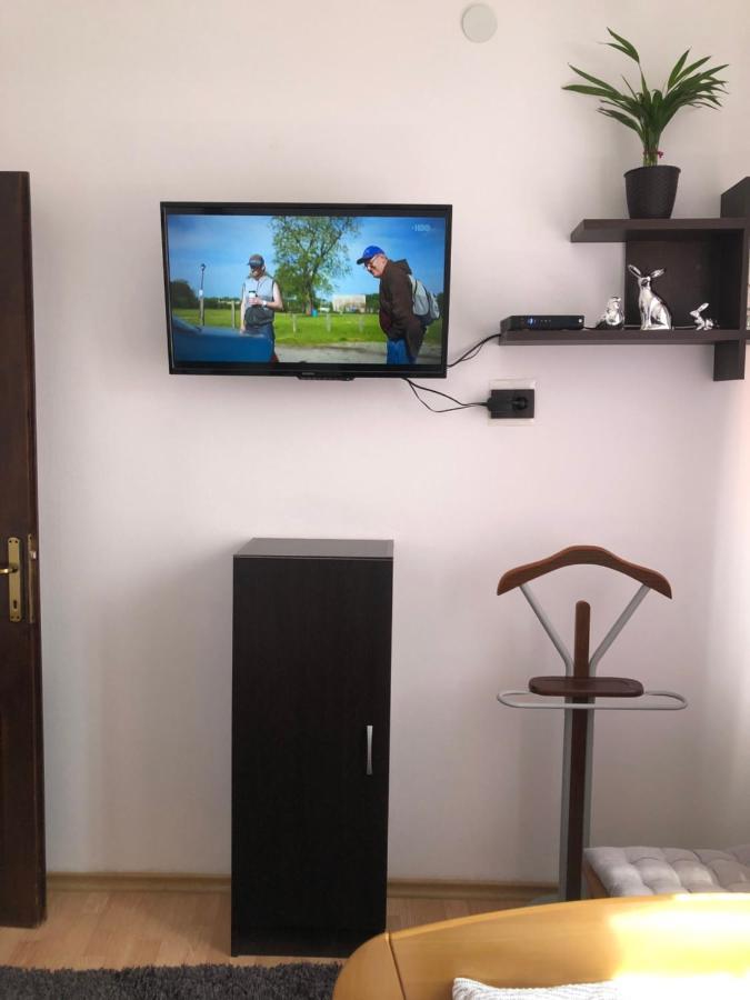 Apartament Basak 2 Apartment Deva Ngoại thất bức ảnh