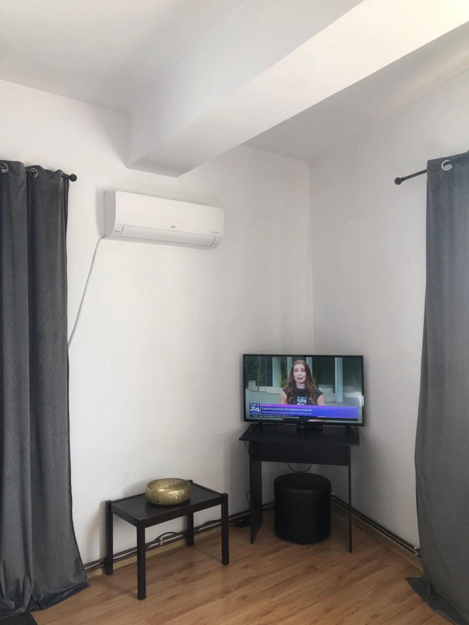 Apartament Basak 2 Apartment Deva Ngoại thất bức ảnh